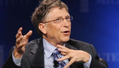 Wetenschapper Alex Lyon: “Lichaamstaal Bill Gates is verdacht”