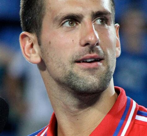 Ongevaccineerde tennisser Novak Djokovic mag meedoen aan Australian Open. Voor wie is dat eigenlijk goed nieuws?