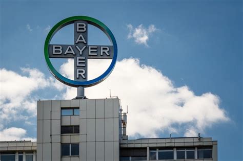 Verspreking Bayer-topman? “mRNA vaccin is gentherapie”