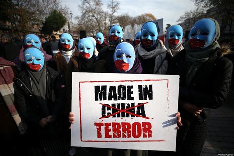 Just do it- Slavernij, dehumanisering en uitbuiting van Oeigoeren in kledingindustrie