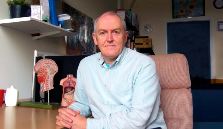 Dr. J. Campbell: BBC-reporter (44) overleed na vaccin, echtgenoot stuitte op muur van stilzwijgen